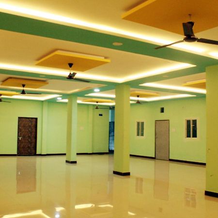 Utsav Lodge And Mangal Bhavan Pipariā Eksteriør billede