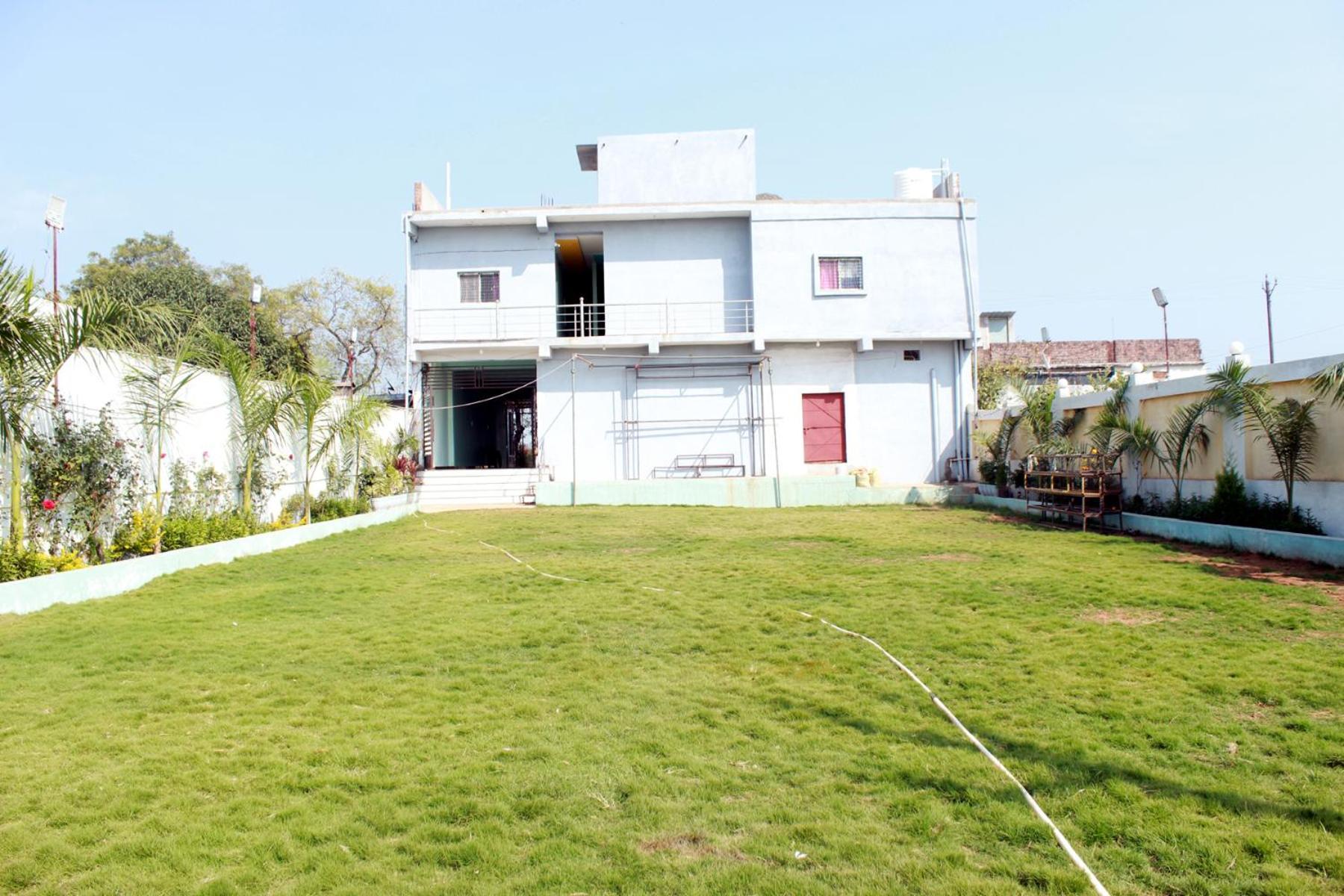 Utsav Lodge And Mangal Bhavan Pipariā Eksteriør billede